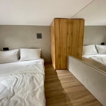 Leogrand Apartments On Filatova 12 Lviv Ngoại thất bức ảnh