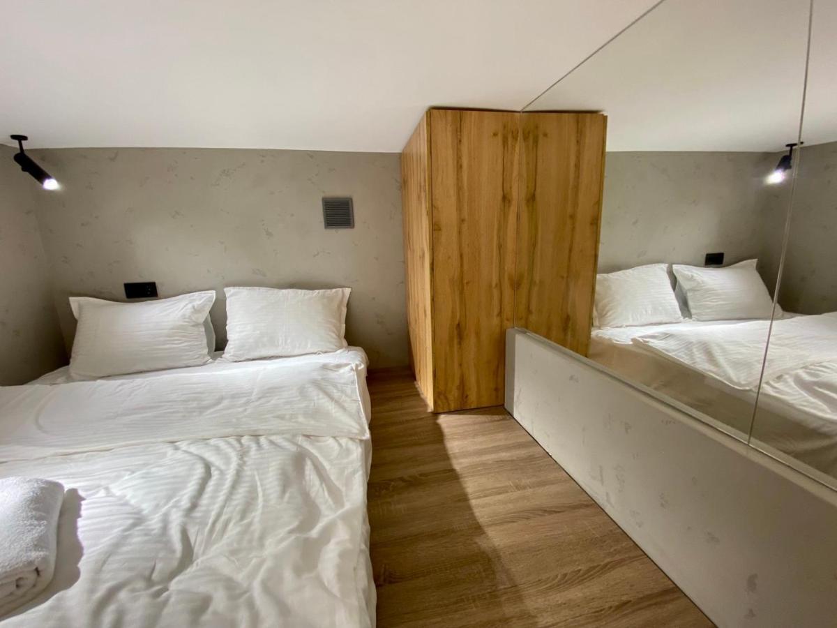 Leogrand Apartments On Filatova 12 Lviv Ngoại thất bức ảnh